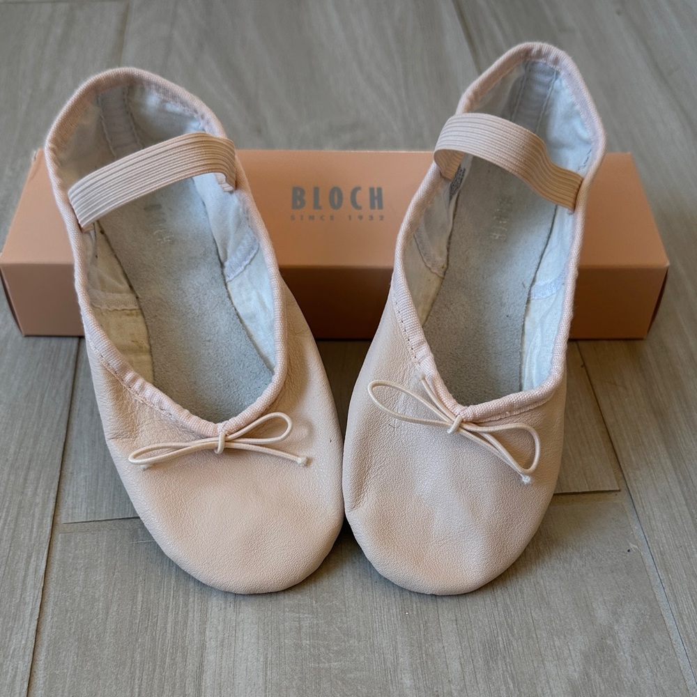 Bloch Kids / Girls Dansoft Leather Ballet Slippers/Dance Shoes- Soft Pink